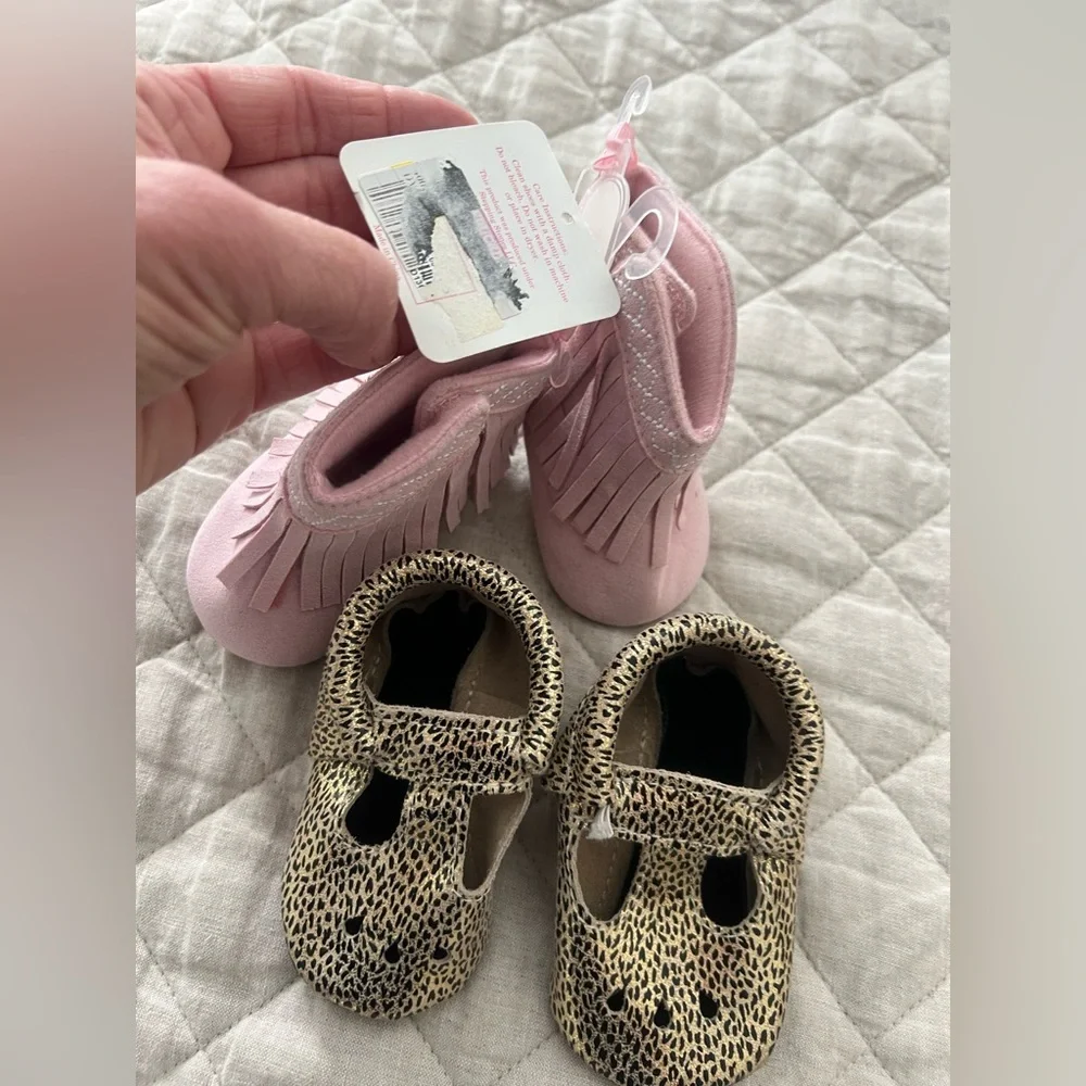 Bundle of Two pair of shoes size 6-9 mos.